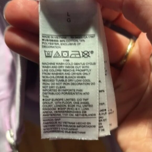 ‼️MADHAPPY x GAP sweatshirt‼️ - Picture 8 of 8